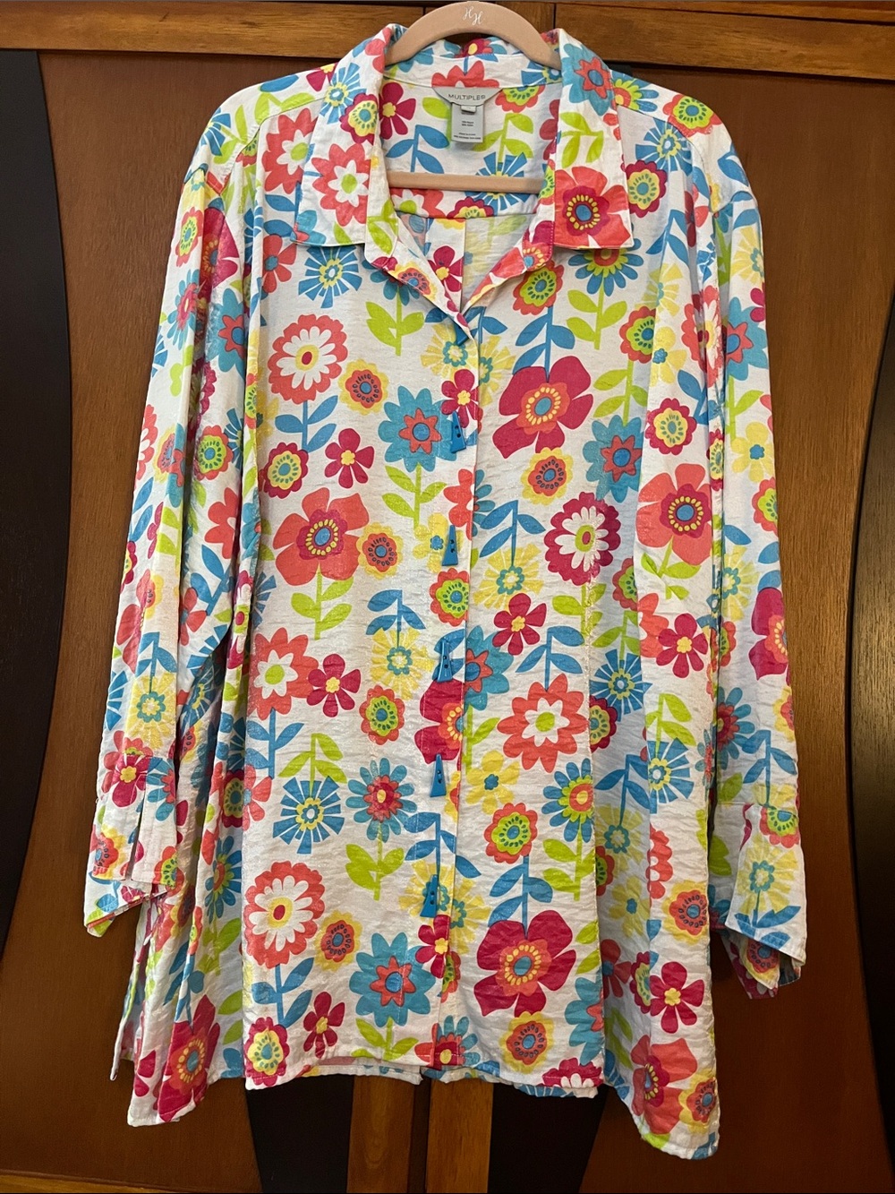 Multiples Floral Flower Power Top w/Blue-Lime Green-Red Accents & COOL  Buttons